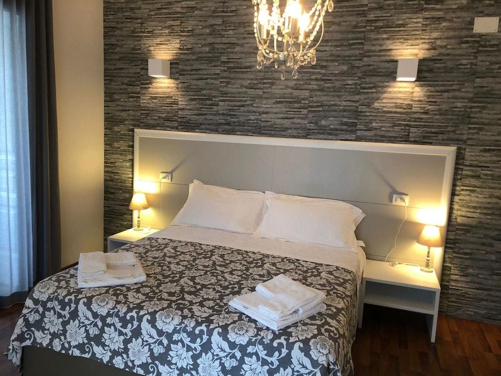 B&B Elios Rooms Catania Exterior photo